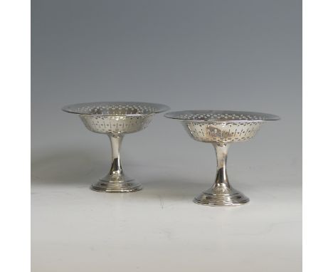A pair of Edwardian silver Bon Bon Dishes, by D &amp; M Davis, hallmarked Sheffield 1908, of circular form with geometric pie