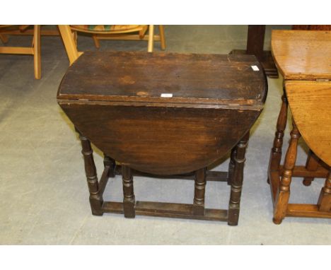 Oak gate leg occasional table