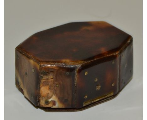 A George III tortoiseshell patch or pill box, c.1800