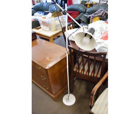 FLOOR STANDING METAL FRAMED ADJUSTABLE LAMP