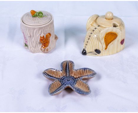 Ceramic preserve pots and a Wade starfish