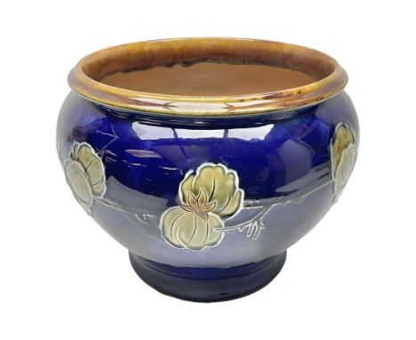 Royal Doulton planter, decorated with fruiting branches upon a dark blue ground, no 7246, H17.5cm
