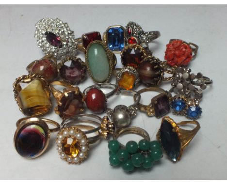 A COLLECTION OF MOSTLY VINTAGE COSTUME RINGS, various styles and periods to include two examples by Sarah Coventry, (Approx. 