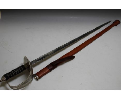 A GEORGE VI INFANTRY OFFICERS SWORD IN LEATHER SCABBARD, blade L 83 cm, overall L 103 cm