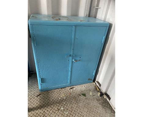 Blue metal tool storage cabinet plus contents of 4 x wooden boxes. Please note this lot has the standard Ewbank's standard bu