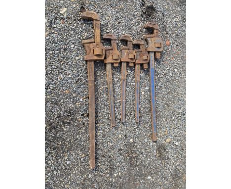 Five stilson pipe wrenches in different sizes (5). Please note this lot has the standard Ewbank's standard buyers premium pay