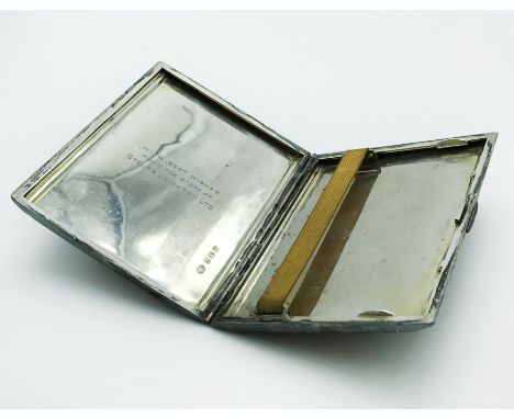 HALLMARKED SILVER CIGARETTE CASEweight: 180gsize: 8.5cm x 11cm