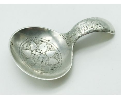 FRANK COBB STERLING SILVER TEA CADDY SPOON HALLMARKED SHEFFIELD 1939-40Weight: 10gSize: 6cm