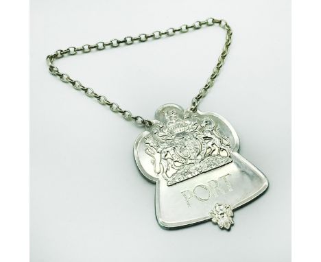 LIMITED EDITION SILVER JUBILEE PORT DECANTER LABEL, ROBERTS & BELK LTD 1977Weight: 31gSize: 6cm x 4.5cm