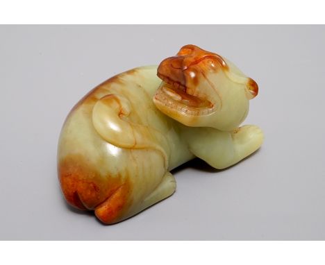 A Chinese Ming-style mottled jade carving of a tiger, 19/20th C. Dim.: 10 x 6 x 6 cm We have more lots available exclusively 