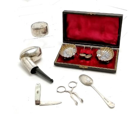 1904 silver pipe carry case by Joseph Braham, Chester silver sugar nips (6.5cm long), oval napkin ring, teaspoon &amp; fruit 