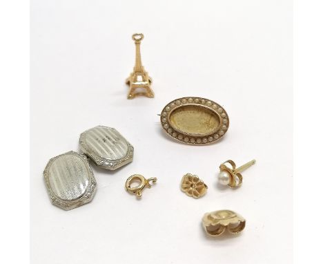 18ct French marked gold Eiffel tower charm (2cm &amp; 0.5g) t/w qty 14ct scrap gold inc unmarked antique brooch set with pear