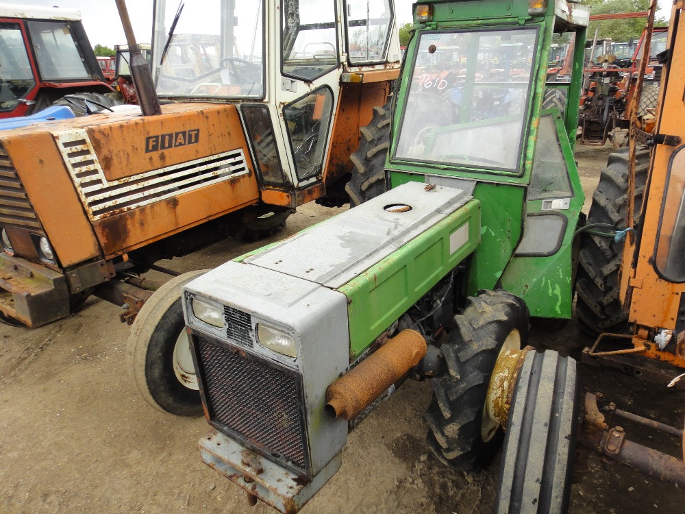 HOLDER A60 4WD PIVOT STEER TRACTOR 2288 Hrs, Serial No 41101446