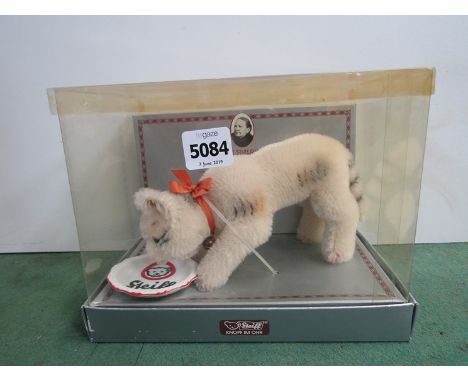 A boxed Steiff limited edition drinking cat 