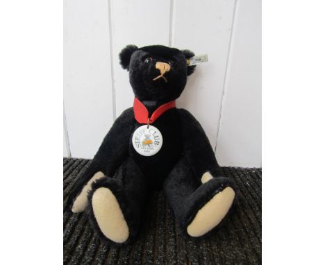 A boxed Steiff limited club edition, Teddybear 1912, black 35 with certificate 
