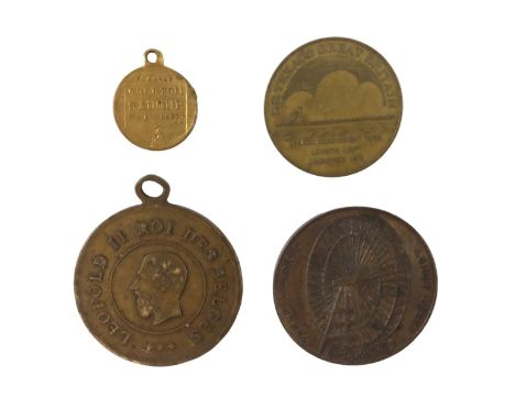 A Victorian gilt metal medallion bearing the inscription "Castle Silver Foil Saumar, W &amp; A Gilby" with a chess piece devi