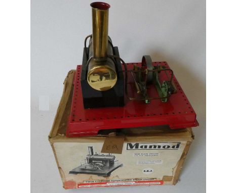 Mamod SE3 steam engine, box poor, model fair (Est. plus 24% premium inc. VAT)