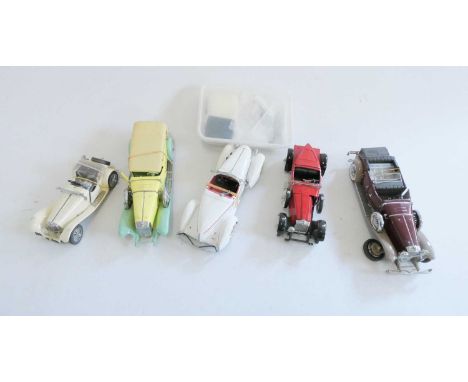 Five unboxed Classic cars by Franklin Mint, some items have damage, missing or loose parts, fair to poor (Est. plus 24% premi