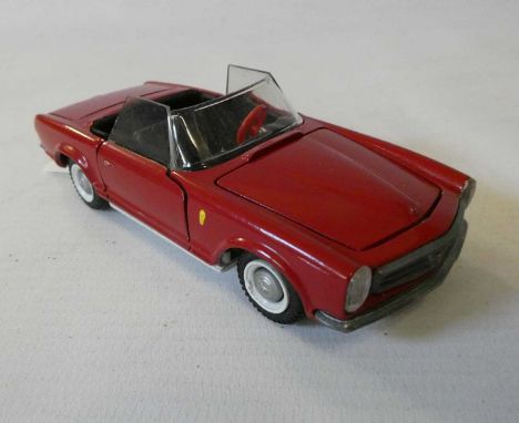 Unboxed Solido Mercedes convertible 220 SL, good (Est. plus 24% premium inc. VAT)