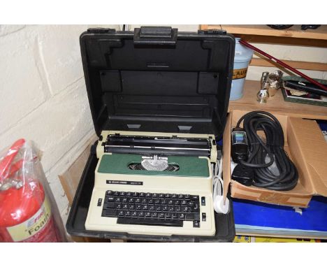 A Silver Read 2600 typewriter
