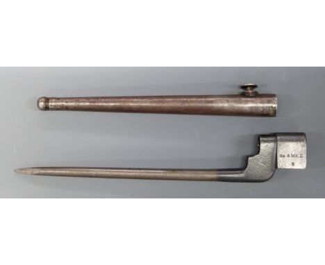 British No.4 Mk. II socket bayonet with 20cm blade and metal scabbard.&nbsp;