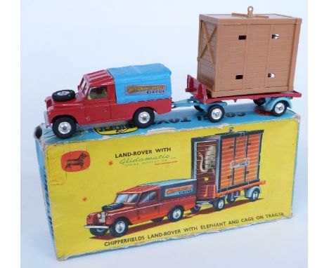 Corgi Toys diecast model Gift Set 19 Chipperfields Land-Rover With Elephant And Cage On Trailer with red Land Rover with blue