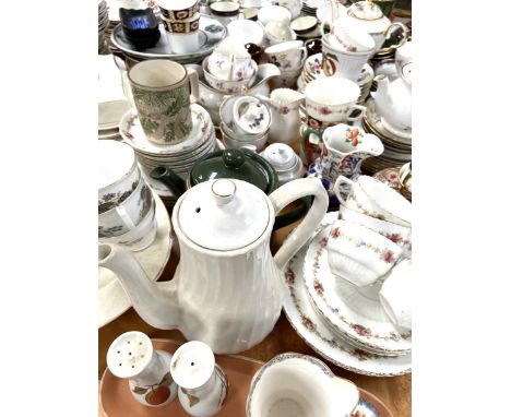 A large quantity of china to include, plates, tea cups, bowls, Spode, Royal Worcester, Imari palette, (A Lot).