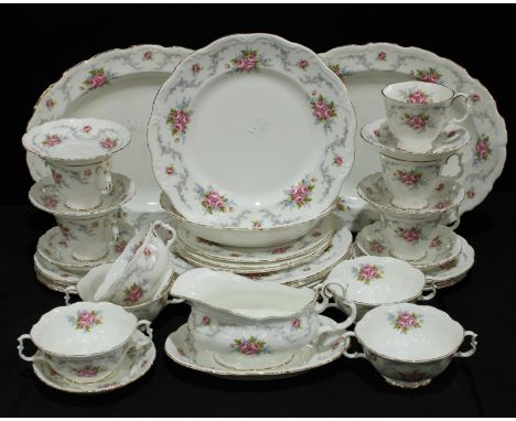 A Royal Albert Tranquillity pattern part dinner and tea service