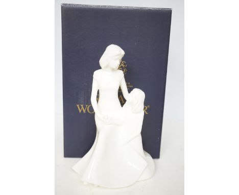 Royal Worcester - "Mothers love" with original box 22cm