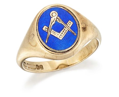 A 9 CARAT GOLD ENAMELLED MASONIC SWIVEL SIGNET RING, the pivoting centre with a pair of Masonic compasses on a blue enamelled