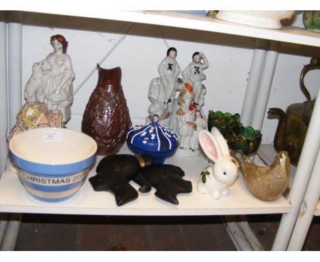 A selection of collectable ceramic and glassware, including a pair of head silhouette wall plaques 