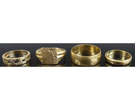 A gent's 9ct gold signet ring, size W; together with two 9ct gold wedding bands; and a 9ct gold Celtic Knot band ring, gross 