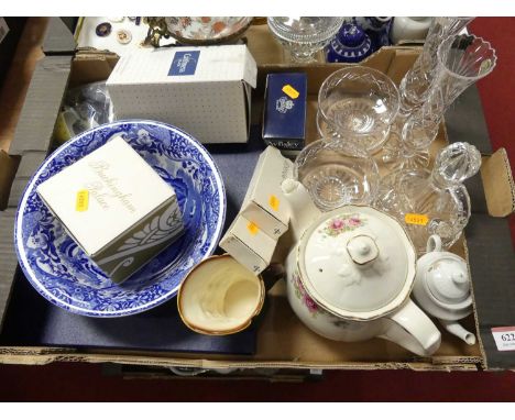 Miscellaneous items, to include Parker pens, Caithness and Spode