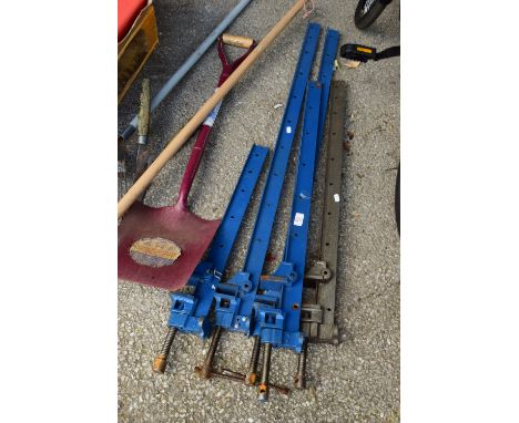 QTY OF SASH CLAMPS