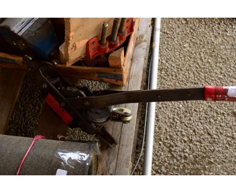 MANUAL HAND WINCH