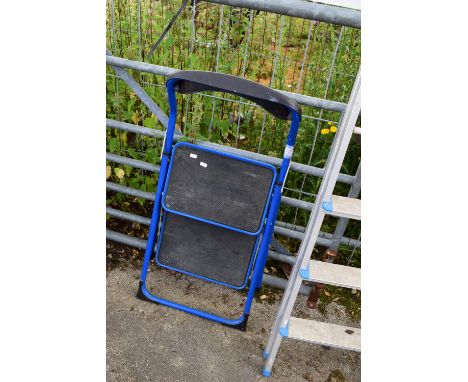 SMALL TWO-STEP STEP LADDER