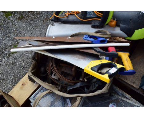 BAG OF MIXED WOOD WORKING TOOLS AND SAWS