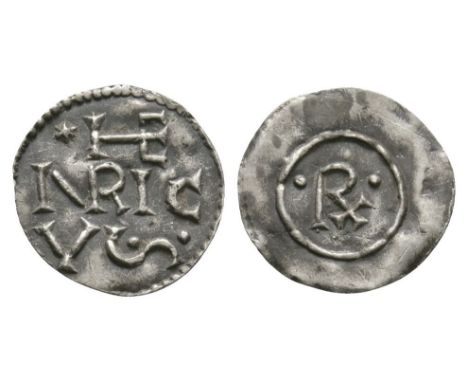 1196-1204 AD. Obv: .HE / NRIC / VS in three lines with HE and NR ligated and S sideways. Rev: R with crossbar to tail between