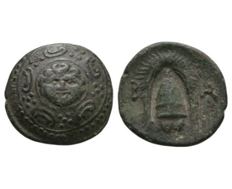 288-277 BC. Interregnum period. Obv: Macedonian shield with head of gorgoneion in the centre, surrounded by five double cresc