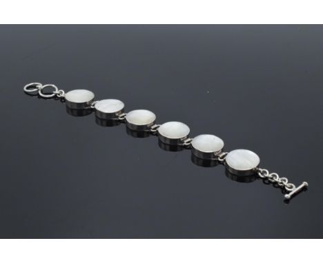 Silver (925) ladies Mother of Pearl chunky bracelet, 20cm long.  