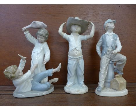 Three Nao by Lladro figures 