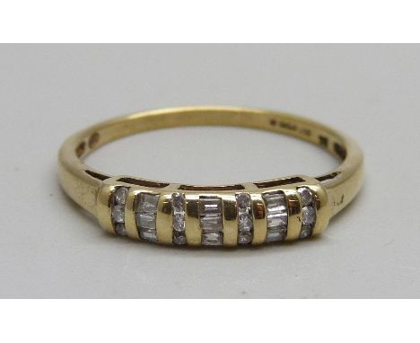 A 9ct gold, twenty-one stone diamond set ring, 1.7g, T 