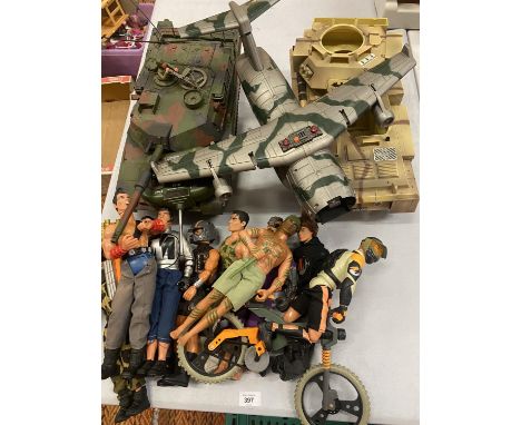 A COLLECTION OF ACTION MAN FIGURES, TWO ARMY TANKS AND AN AEROPLANE 