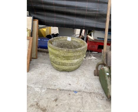 A STONE EFFECT PLANTER 