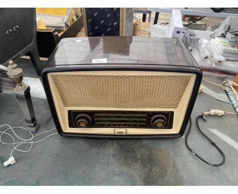 A VINTAGE G.E.C RADIO 