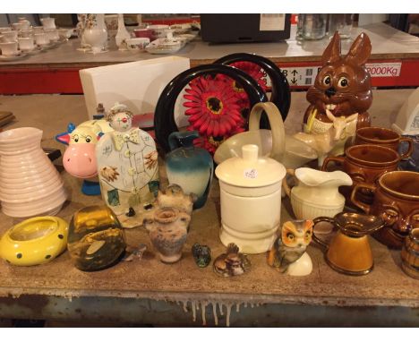 A VARIETY OF ITEMS TO INCLUDE A CERAMIC SWEET JAR IN THE FORM OF A RABBIT, A COW MONEY BOX ETC 