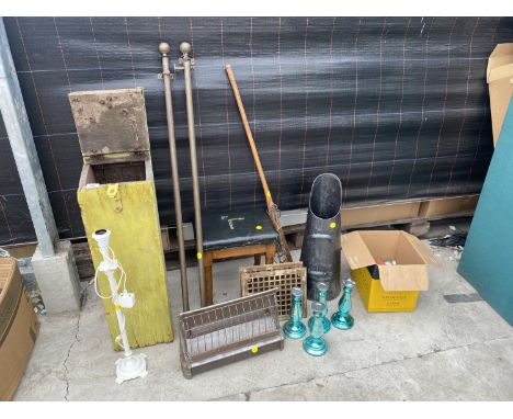 AN ASSORTMENT OF VINTAGE ITEMS TO INCLUDE STOOL, HEATER AND COAL SCUTTLE ETC 