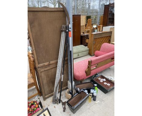 AN ASSORTMENT OF ITEMS TO INCLUDE A LONG REACH TREE PRUNER, CERAMIC PLANTERS AND CAR CLEANING PRODUCTS ETC 
