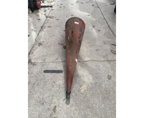A LARGE VINTAGE METAL FIRE EXTINGUSHER 