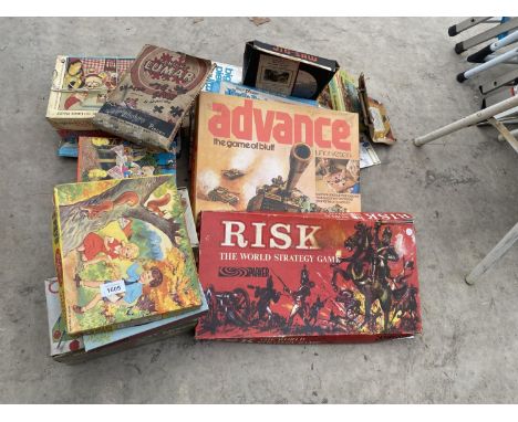 A LARGE QUANTITY OF VINTAGE CHILDRENS BOARD GAMES 